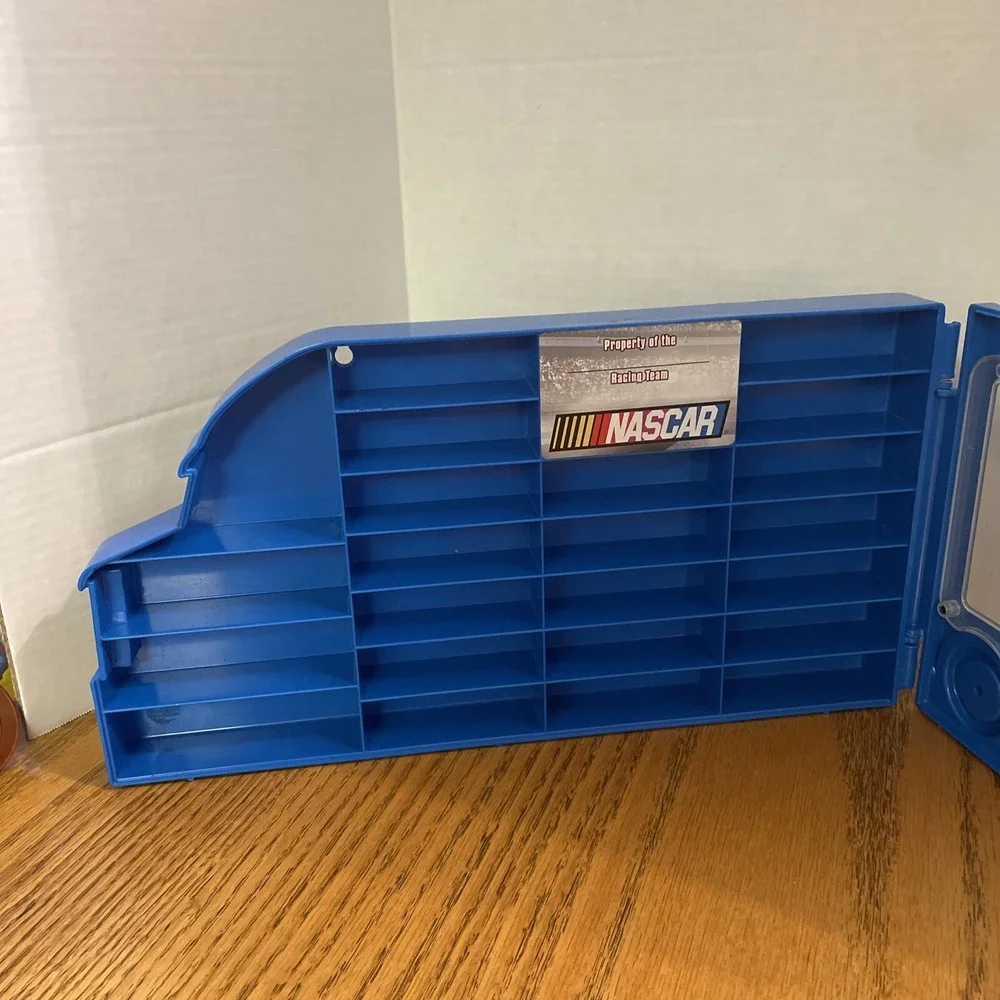 Nascar Plastic‎ Hotwheels 22-car Carrier
